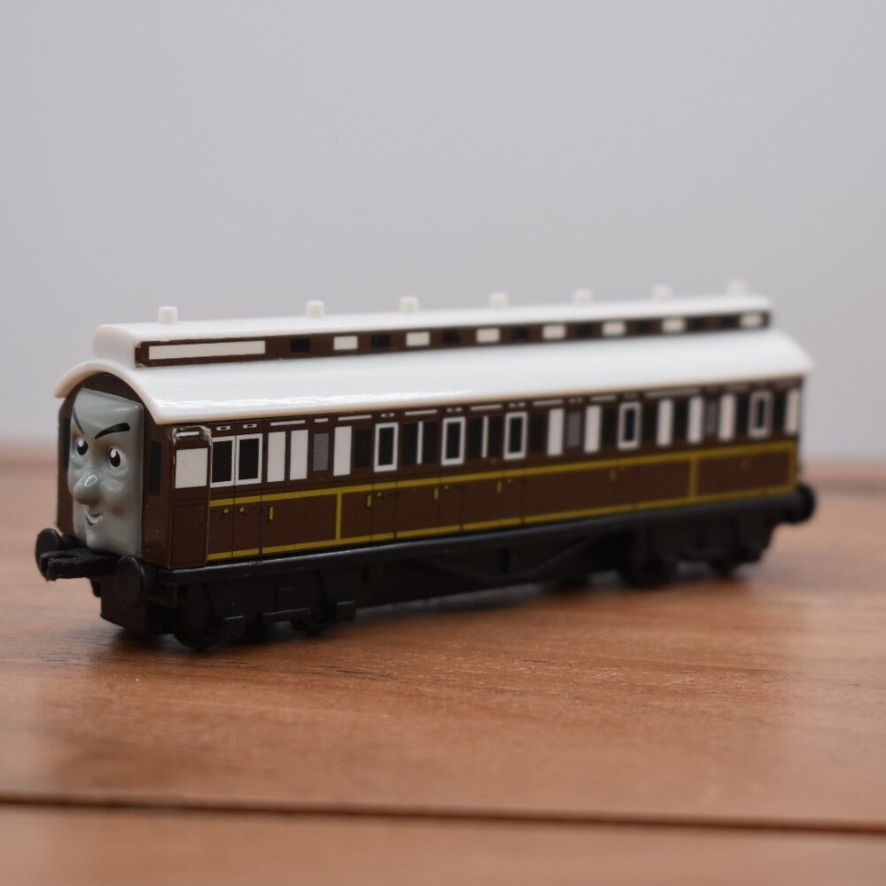 Old Slow Coach ERTL Thomas The Tank Engine & Friends Train Engine 2001 Vintage